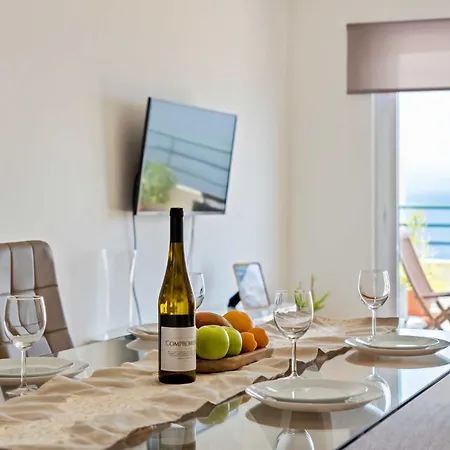 Vebella Ocean View Apartment *