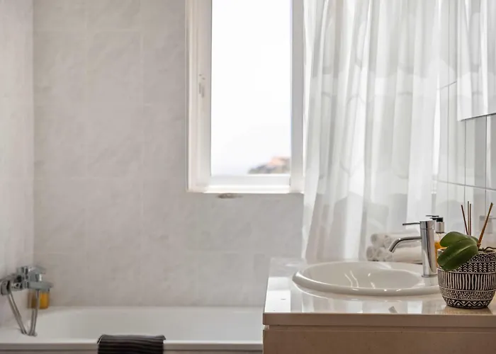 Vebella Ocean View * Canico (Madeira)